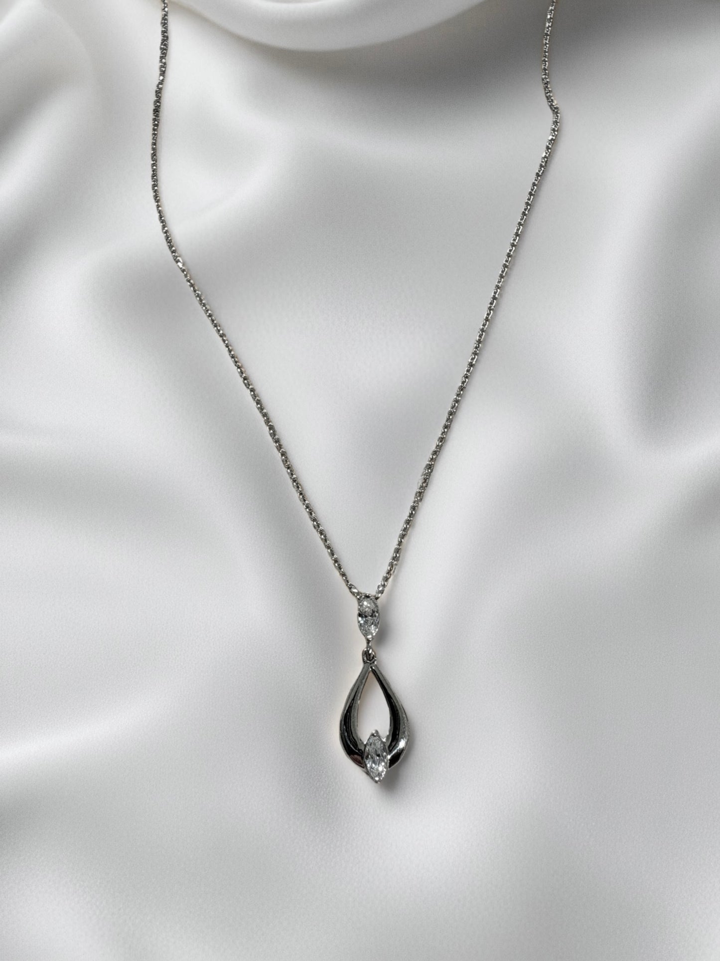Collier Clara